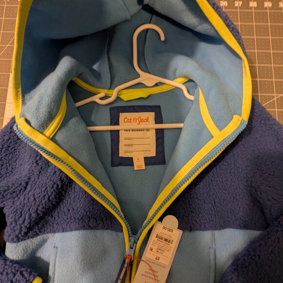 Cat & Jack Fleece Zip Jacket - New With Tags - 5T - Picture 5 of 8